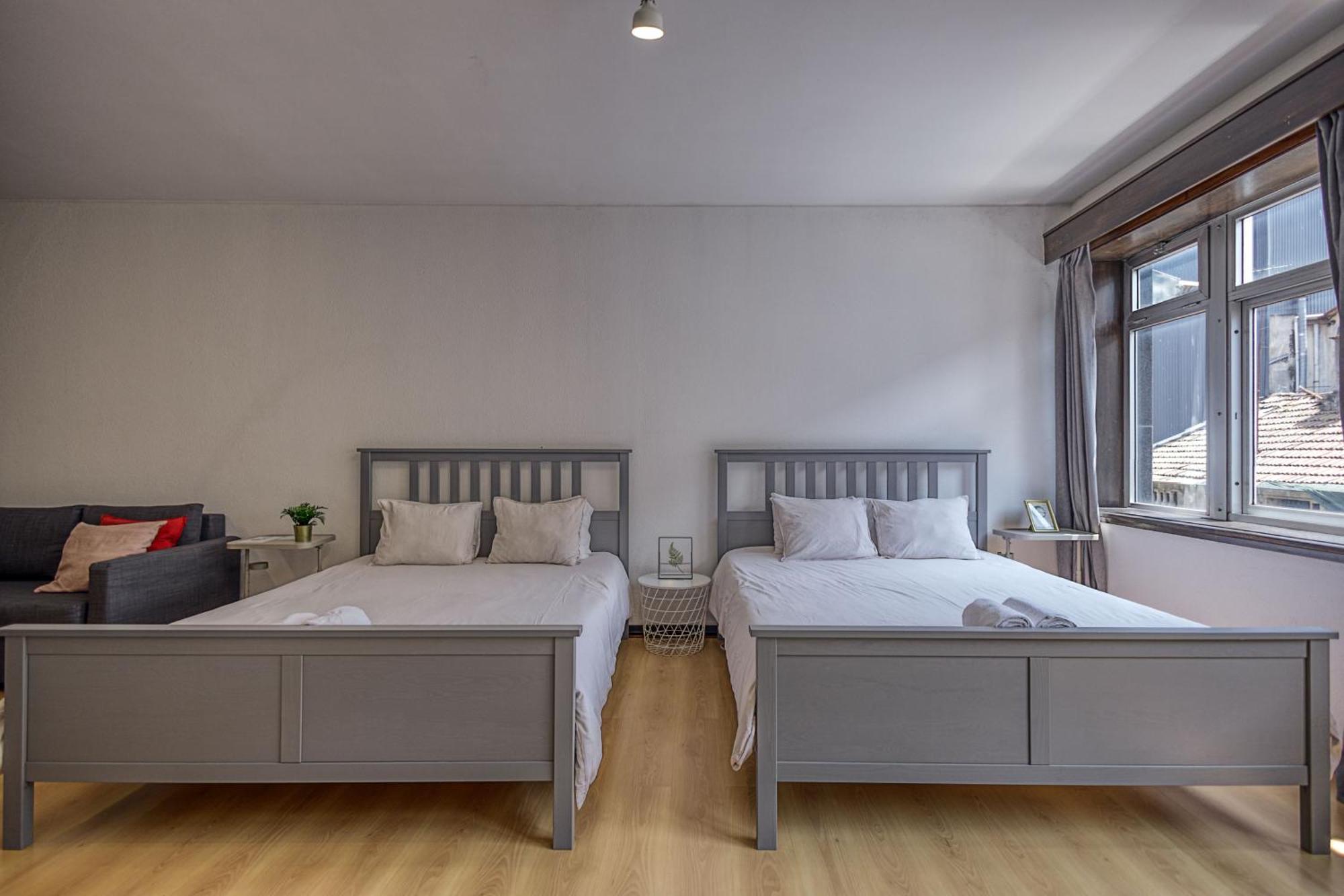 Travel & Live Aliados Apartment Porto Pokoj fotografie