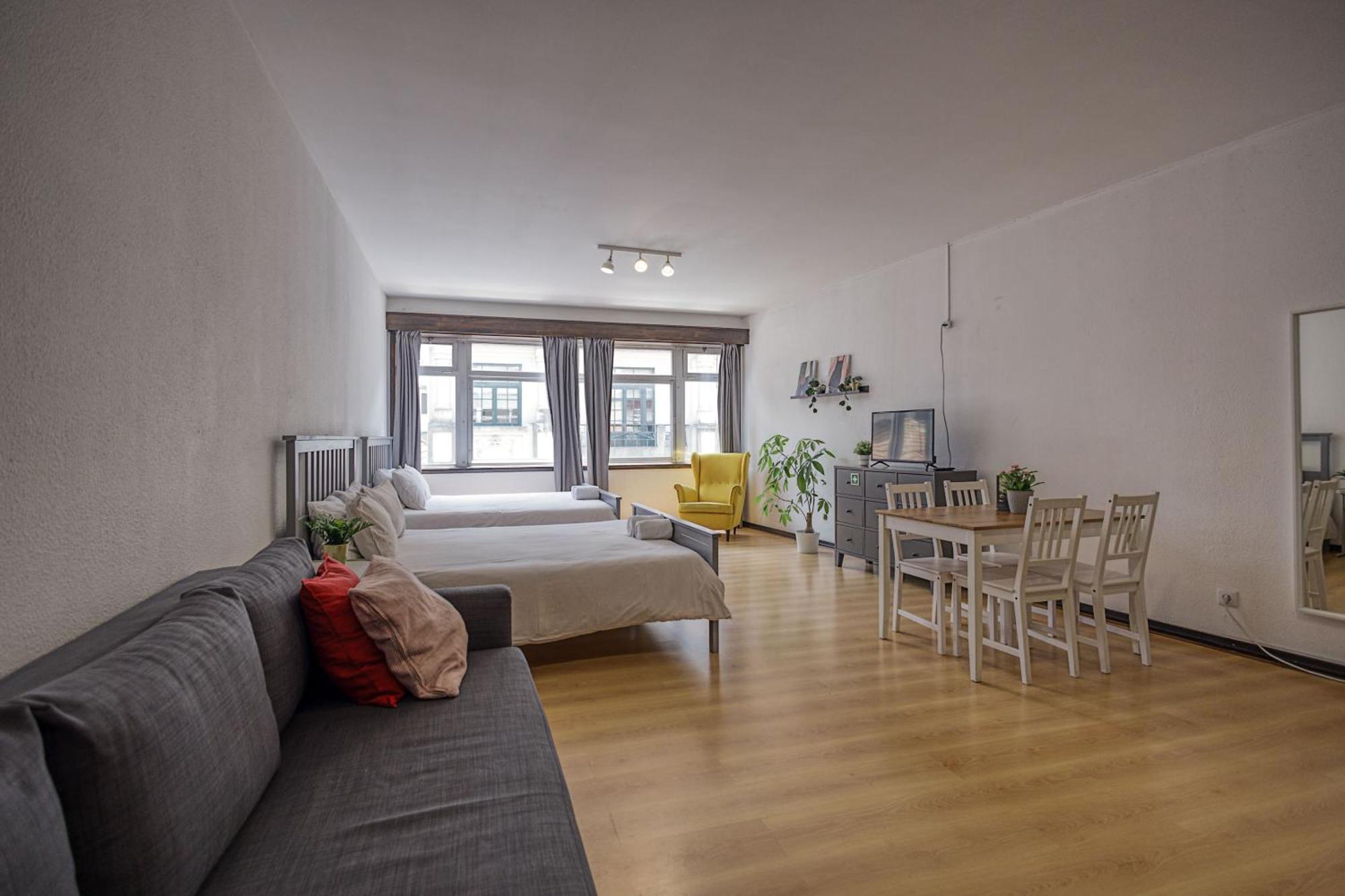 Travel & Live Aliados Apartment Porto Pokoj fotografie